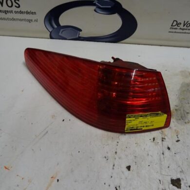 Peugeot 607 2.0 HDiF 16V Achterlicht links 2006 6350N1