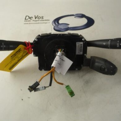 Peugeot 207  Steering column stalk 2007 624258