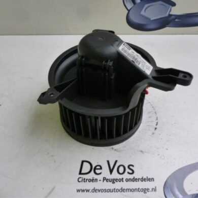 Peugeot Partner 2.0 HDI Heating and ventilation fan motor 2003 6441R4