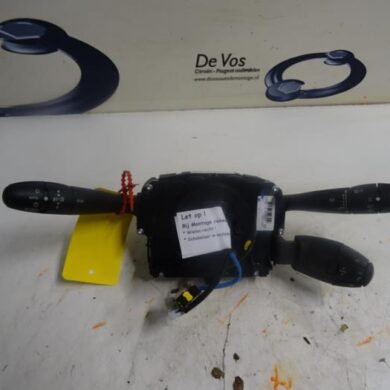 Peugeot 207  Steering column stalk 2009 6242YL