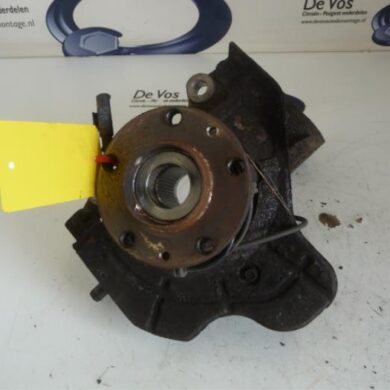 Peugeot Boxer  Fusee links-voor 2010 3646A0