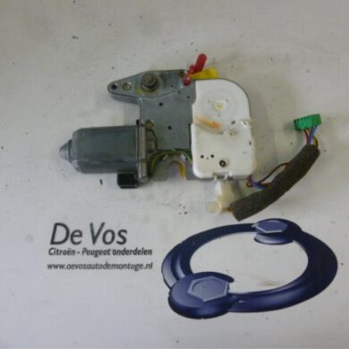 Peugeot 306 1.9 DT Schuifdak Motor 1997 665121