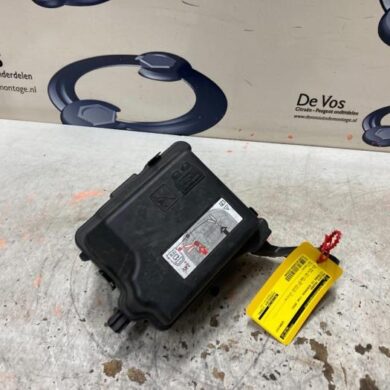 Citroen C3 Aircross 1.2 e-THP PureTech 130 Relais Houder 2022 9671941780-9671924480