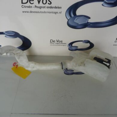 Peugeot 207 1.4 HDi Front windscreen washer reservoir 2010 6431F3