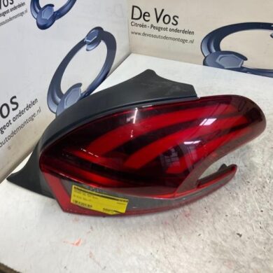 Peugeot 208 1.2 Vti 12V PureTech 82 Taillight, right 2016 9810430580-9825601180