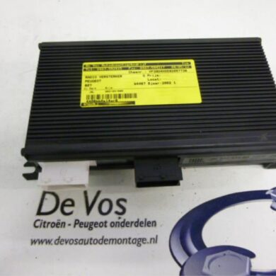 Peugeot 607 2.2 HDi 16V FAP Radio versterker 2002 6560K3
