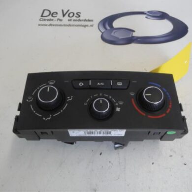 Peugeot 207  Heater control panel 2011 6452Q7