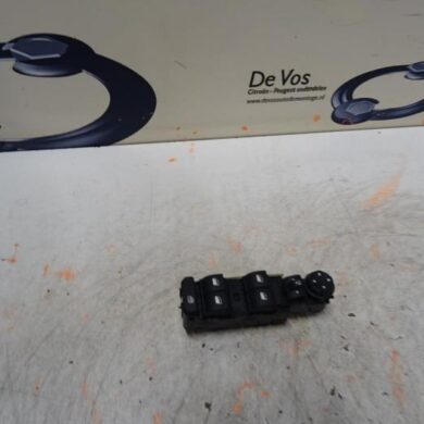 Citroen C5 Aircross  Multi-functional window switch 2019 98319761ZD