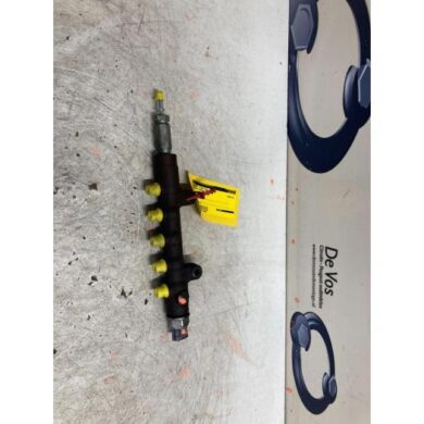 Peugeot Boxer  Fuel injector nozzle 2011 1570P1