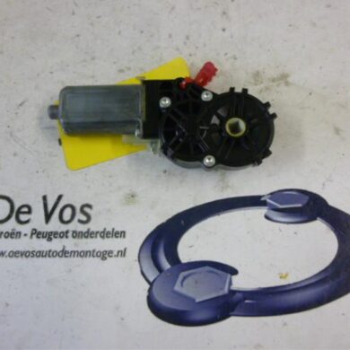Peugeot 307  Tailgate motor 2005 8446L4
