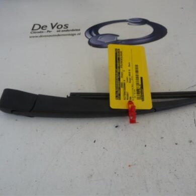 Peugeot 308  Rear wiper arm 2015 1610785080