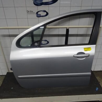 Peugeot 307 2.0 16V Portier 4Deurs links-voor 2007 9002S8