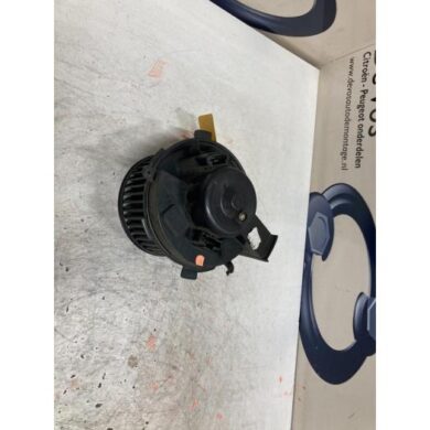 Peugeot 206 2.0 16V Heating and ventilation fan motor 2005 6441K0