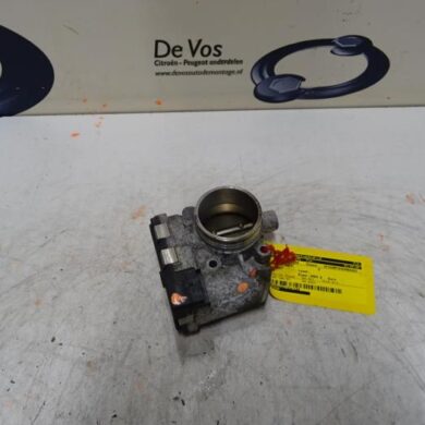 Peugeot 307 1.6 16V Gasklephuis NFU 2003 1635Q9