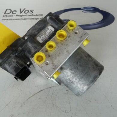 Peugeot Expert 2.0 HDi 120 ABS Pomp RHK 2009 4541EN-4541EP