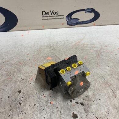 Peugeot 2008 1.2 12V e-THP PureTech 130 ABS Pumpe HNS 2019 1682605480-1674177680