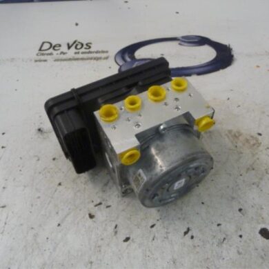 Peugeot 208 1.6 16V THP 155 ABS Pomp 5F02-5FV5F02 2013 1609927580