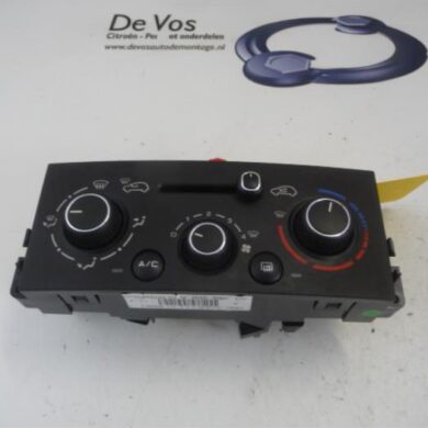 Peugeot 207  Heater control panel 2011 6452Q6