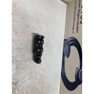 Peugeot 3008  Multi-functional window switch 2020 98319739ZD