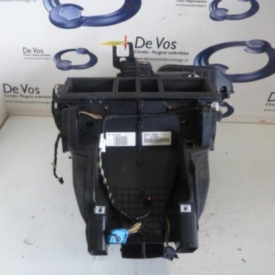 Peugeot 407  Heater housing 2011 6480C4