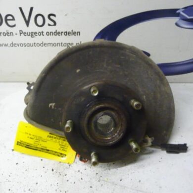 Citroen C-Crosser 2.2 HDiF 16V Fusee rechts-voor 2008 364798