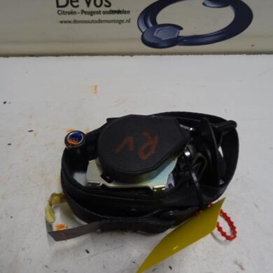 Peugeot 308  Seatbelt tensioner, right 2009 8975K5