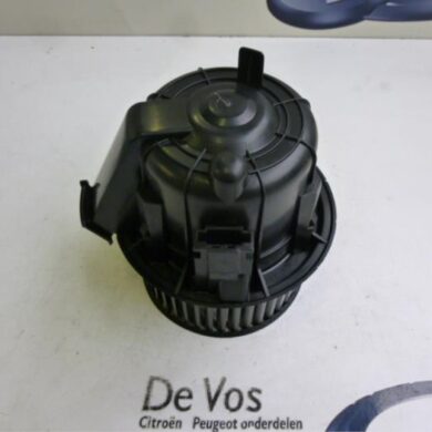 Citroen DS3  Heating and ventilation fan motor 2013 6441CR