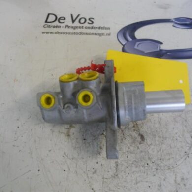 Peugeot RCZ 1.6 16V THP Master cylinder 5FU-5FU5F03 2010 4601X4