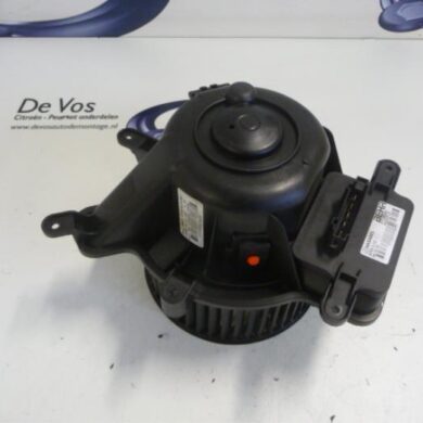 Peugeot 5008  Heating and ventilation fan motor 2014 6441CP