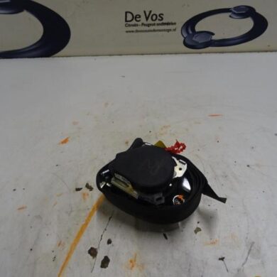 Peugeot 207  Seatbelt tensioner, right 2007 8975W8
