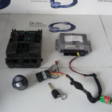 Peugeot 307 1.4 Computer Motormanagement KFW 2002 1940CQ