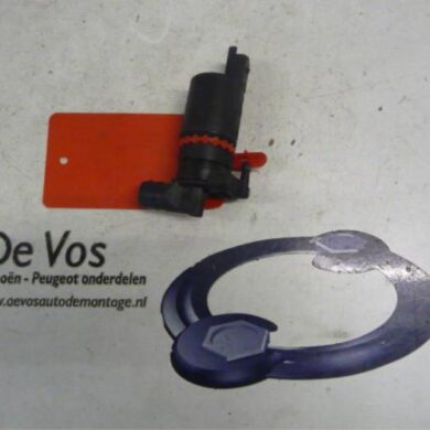 Citroen C5  Windscreen washer pump 2004 643476