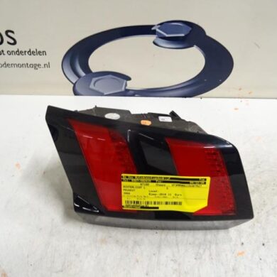 Peugeot 3008  Taillight, left 2018 9810477880