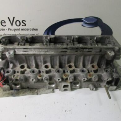 Peugeot 307 2.0 HDi 110 FAP Cylinder head RHS 2003 0200GN-0200GE