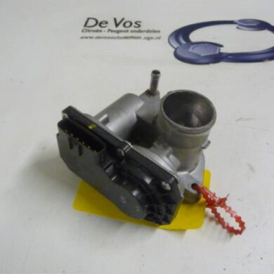 Peugeot 108 1.0 12V Gasklephuis 1KRFE-CFB 2015 1611551380