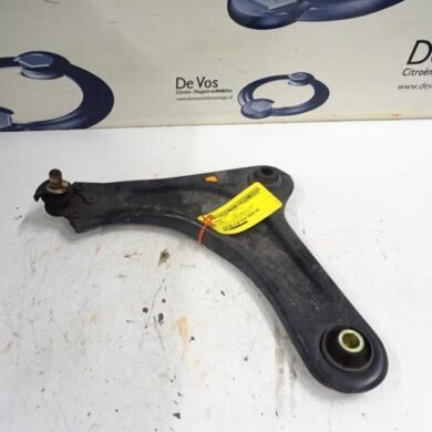 Citroen C4 Cactus 1.6 Blue Hdi 100 Draagarm links-voor 2015 3520W7