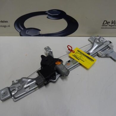 Peugeot 5008  Ruitmechaniek 4Deurs rechts-achter 2012 1607674980