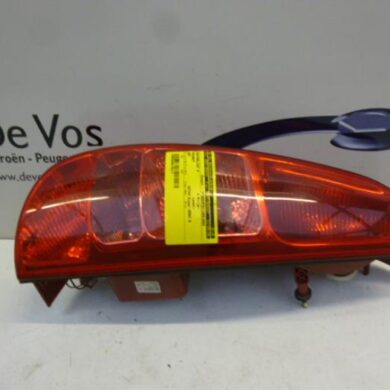 Peugeot 807 2.2 16V Achterlicht rechts 2003 6351Y4