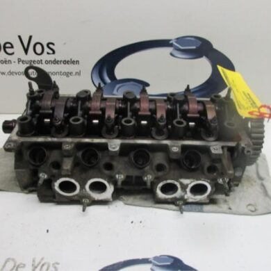 Peugeot 106 1.4 XN,XR,XS,XT Cilinderkop KFX 2000 0200AR