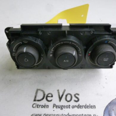 Peugeot 308 1.6 HDi Heater control panel 2011 6452G1