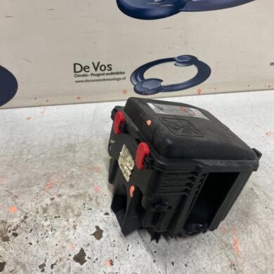 Opel Corsa 1.2 Turbo 12V 100 Relais Houder 2021 9824510680-9826717980