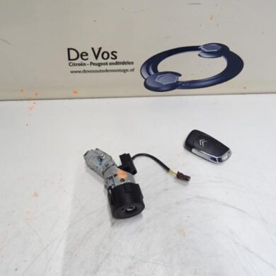Citroen C4  Kontaktslot+Sleutel 2014 4162WK