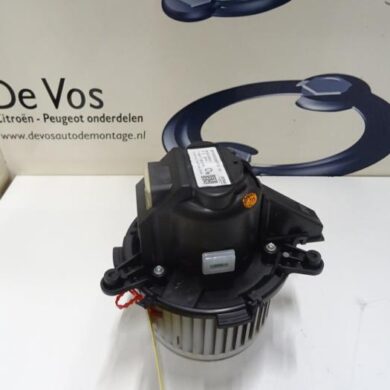 Peugeot 3008  Heating and ventilation fan motor 2017 1609690180-9821292180