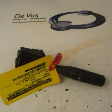 Peugeot 106 1.1 XN,XR,XT,Accent Ruitenwis Schakelaar 1996 6239C0