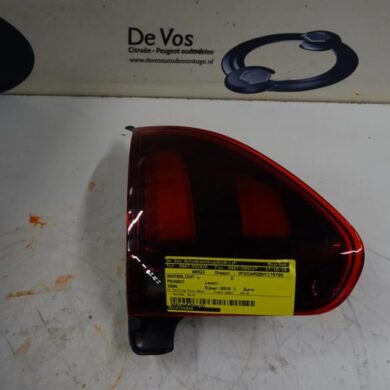 Peugeot 2008  Achterlicht links 2018 9814758480
