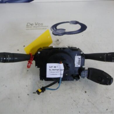 Peugeot 207  Steering column stalk 2011 6242YP