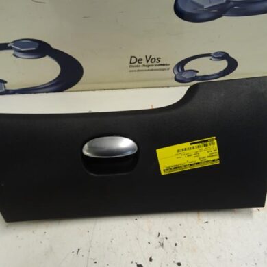 Peugeot 206 PLUS 1.4 XS Dashboardkastje 2009 8218ZK