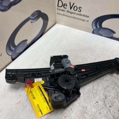 DS Automobiles DS3 Crossback 1.2 12V PureTech 130 Rear door window mechanism 4-door, left 2019 9828219580