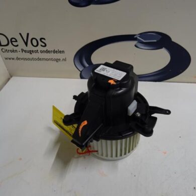 Peugeot 3008  Heating and ventilation fan motor 2018 1609690180-9821292180