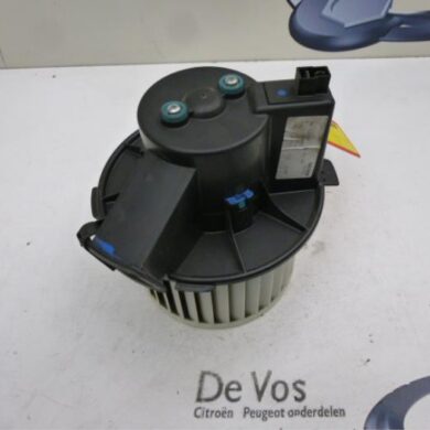 Peugeot 307 2.0 HDi 90 Heating and ventilation fan motor 2004 6441P1